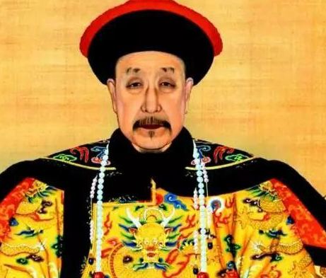 清朝皇帝和大臣脖子上都有一串“佛珠” 这个东西是什么