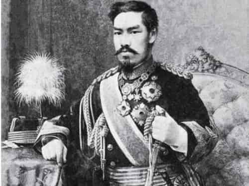 日本的帝王之道与中国有什么不同？