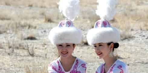 柯尔克孜族人是不是实施一夫一妻制吗，